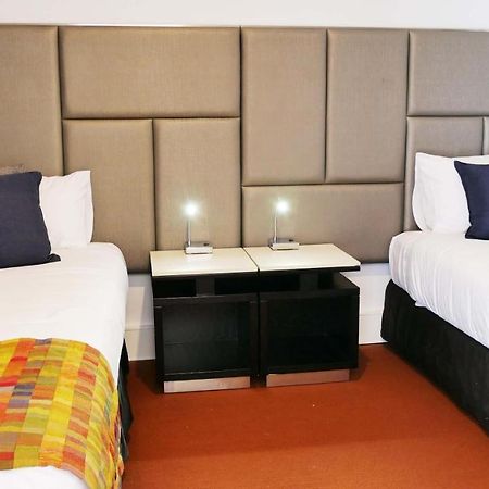 Country Capital Motel แทมเวิร์ธ ภายนอก รูปภาพ