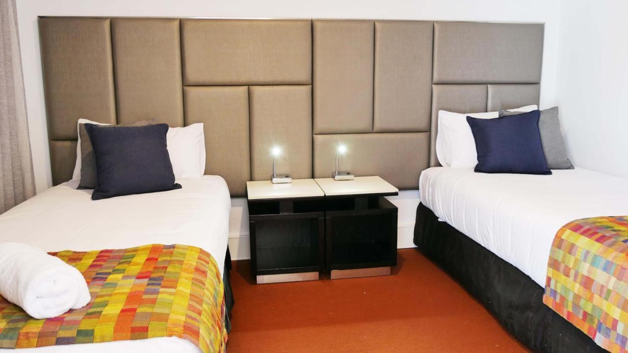 Country Capital Motel แทมเวิร์ธ ภายนอก รูปภาพ
